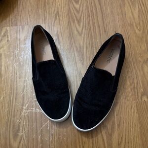 Vionic Slip On Tennis Shoes